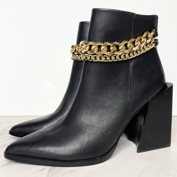 Steve Madden Tryout Black Leather Gold Chain Bootie 6M - Picture 1 of 15